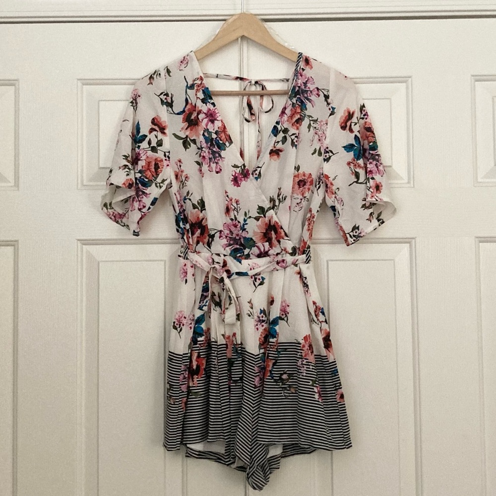 Three Pink Hearts Floral Romper size medium